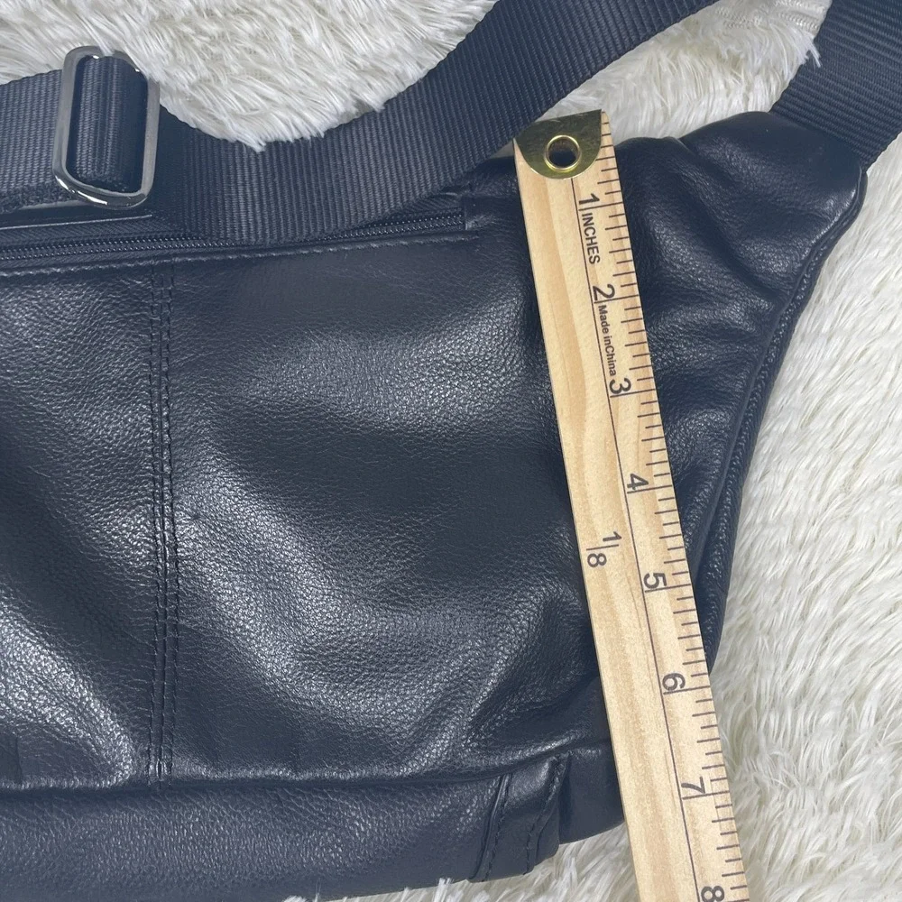 Hammacher Schlemmer Genuine Leather Black Waist Bag Fanny Pack Travel Bag